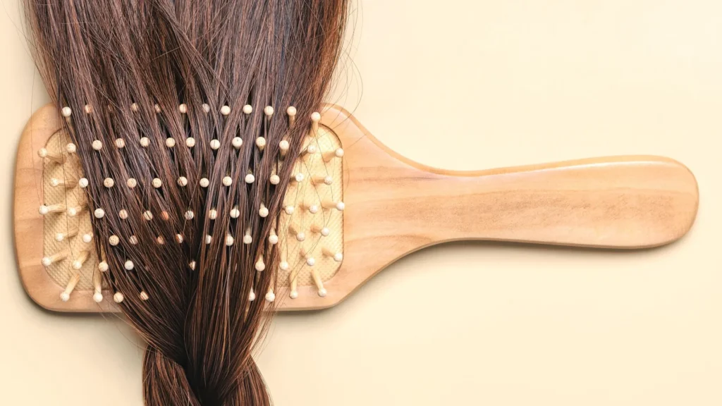 nettoyage brosse a cheveux