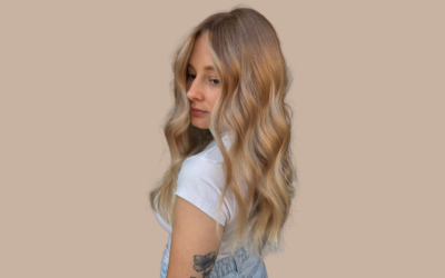Et si ton balayage n’était pas abîmé par la décoloration… mais par toi ?